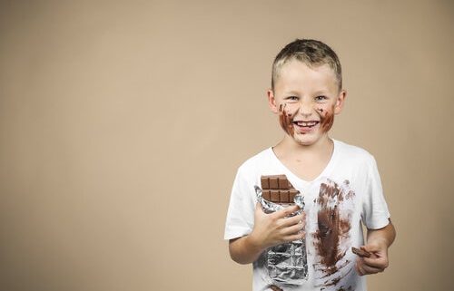 Come togliere le macchie di cioccolato su cotone